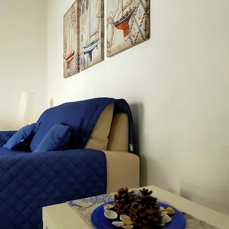 Scilla Holiday Home Ferienhaus *